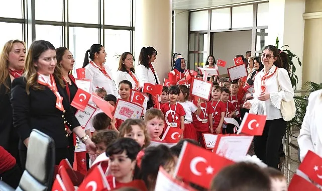 Minik öğrencilerden Başkan Aydın’a 23 Nisan ziyareti haberi
