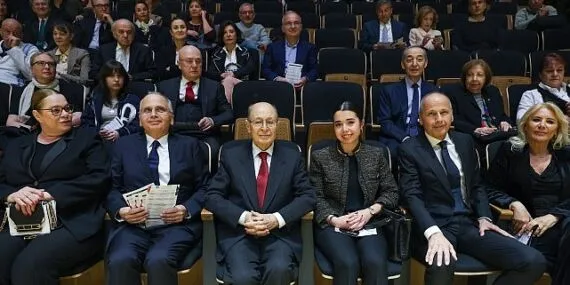 Müzik ve Ankara sevdalısı Cenap And anısına gerçekleştirilen açılış konseriyle başkentte çoksesli müziğin coşkusu başladı haberi