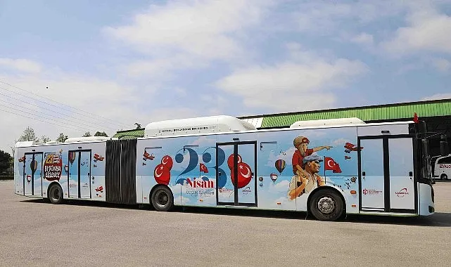 Otobüs ve tramvaylar 23 Nisan'a özel giydirildi haberi