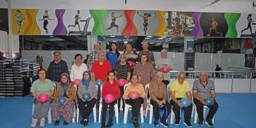 Parkinson hastaları sporla hayata bağlanıyor haberi