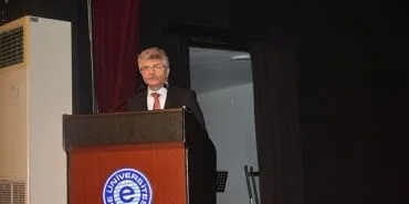 Prof. Dr. Şeker, “Aydınoğulları, Anadolu’nun Türkleşmesinde önemli rol oynamıştır” haberi