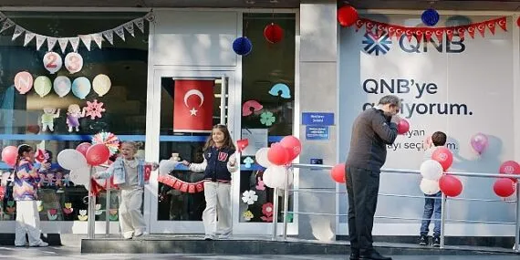 QNB Türkiye 23 Nisan Ulusal Egemenlik ve Çocuk Bayramı’na özel olarak hazırladığı yeni reklam filmini yayınladı. haberi