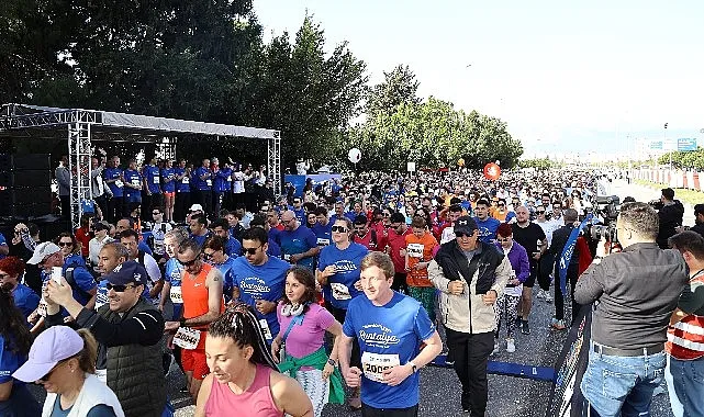 RUNTALYA Maratonu büyük coşkuya sahne oldu haberi