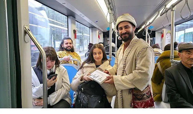 Roman kahramanlarını bildiler, kitapları kazandılar haberi