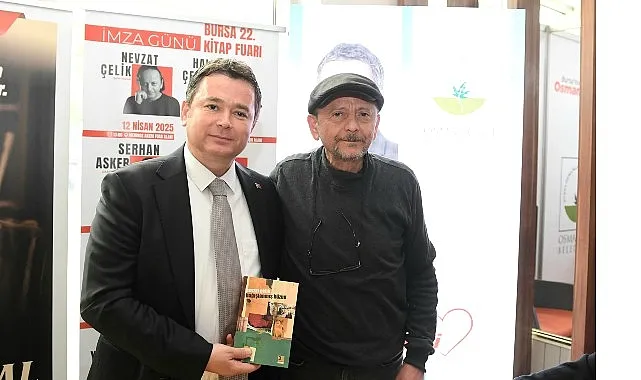 Şair ve yazar Nevzat Çelik okurlarıyla Osmangazi standında buluştu haberi
