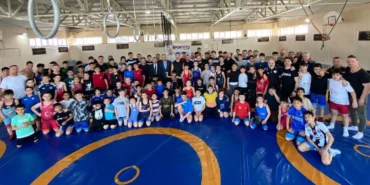 Sakarya Büyükşehir'den güreşçilere moral ziyareti haberi