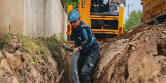 Sakarya Hendek'te Uzunçarşı’nın içme suyu altyapısına yenileme