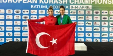 Sakaryalı kuraş sporcusu Gürcistan’da bayrağımızı dalgalandırdı haberi
