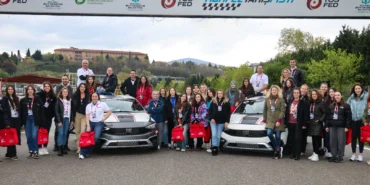 Şampiyon pilotlar, 30 kadın Co-Pilotu pistlere hazırladı haberi