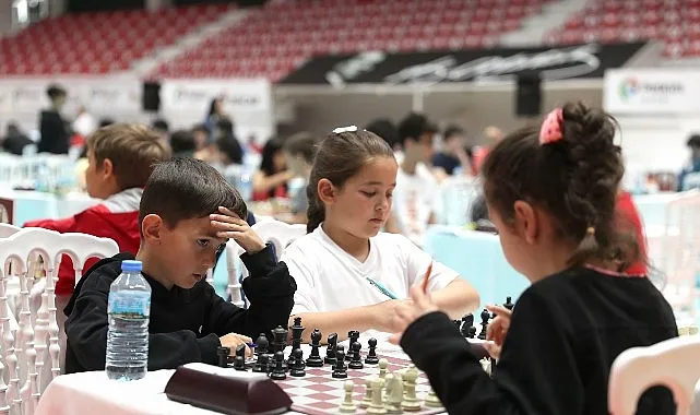 Satranç Tutkunları Geleneksel Kyme Satranç Turnuvası’nda Buluşuyor haberi