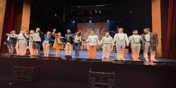 Şehrin Tiyatrosu Diyarbakır’da Seyirciyle Buluştu haberi