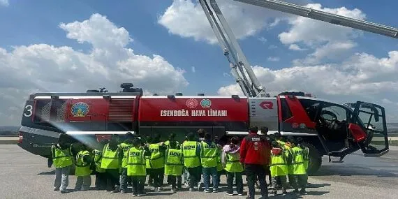 TAV Havalimanları’ndan çocuklara özel dijital güvenlik farkındalık kitabı haberi