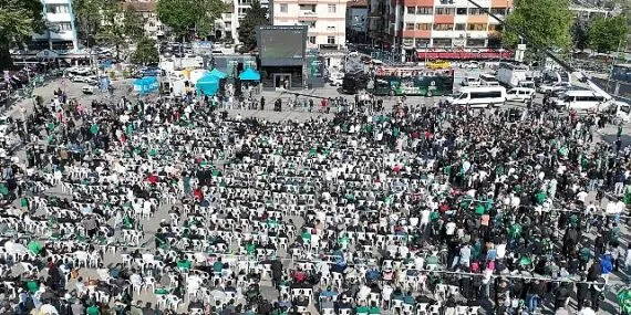 Taraftar, coşkuyla şampiyon Kocaelispor'u bekliyor haberi