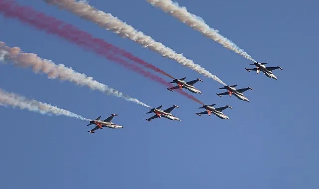 Türk Yıldızları’ndan Antalya semalarında nefes kesen gösteri haberi