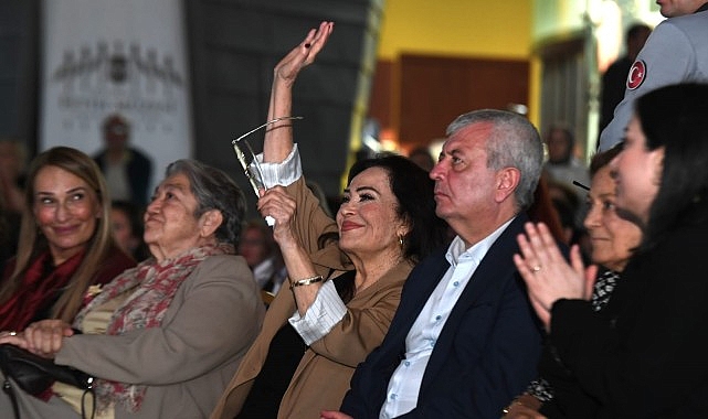 Türkan Şoray'a Osmangazi’de sevgi seli haberi