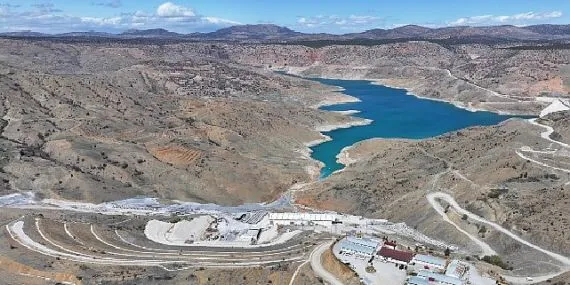 Vali Akın ve Başkan Altay Hadimi Tüneli İnşaatı ile Yerköprü Şelalesi’nde İncelemelerde Bulundu haberi