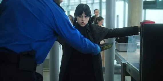 Wednesday, ilk kısmı 6 Ağustos’ta, ikinci kısmı ise 3 Eylül’de yayınlanacak yeni sezonuyla geri dönüyor haberi