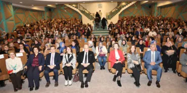 Yazar Müge İplikçi Nilüferli kadınlarla buluştu haberi