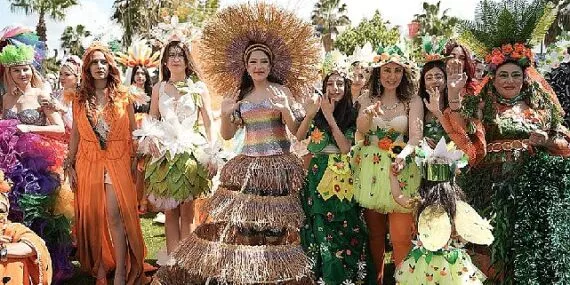 Yüz Binlerce İnsan Türkiye’nin İlk Ve Tek Karnavalı İçin Adana’da Buluştu haberi