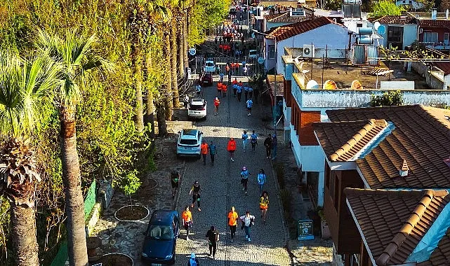 Yüzlerce sporcu Efes Ultra Maratonu’nda dünya mirasını koşarak keşfetti haberi