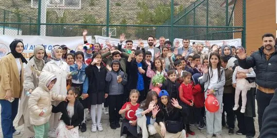 Bayburt AK Gençlik’ten Anlamlı 23 Nisan Etkinliği: Çocuklar ve Filistin Unutulmadı Haberi