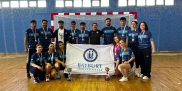 Bayburt Üniversitesi Hokey Takımları Türkiye İkincisi Oldu! Haberi