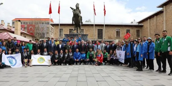 Bayburt’ta Üniversiteler Arası Rafting Şöleni Sona Erdi: Şampiyonlar Belli Oldu! Haberi