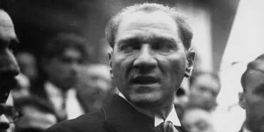 "Karanlıkta Akan Bir Yıldız: Mustafa Kemal Atatürk" haberi