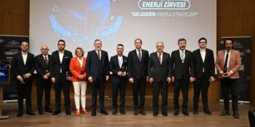 ‘Geleceğin Enerji Stratejisi’ Uludağ Enerji Zirvesi’nde konuşuldu haberi