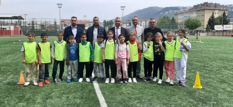 Bursa Gemlik’te 6 bin öğrenci geleneksel oyunlarla buluştu haberi