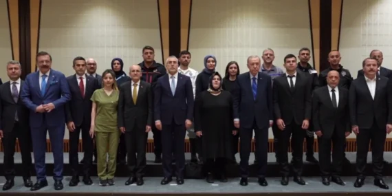 Cumhurbaşkanı Erdoğan, emek temsilcileriyle buluştu haberi