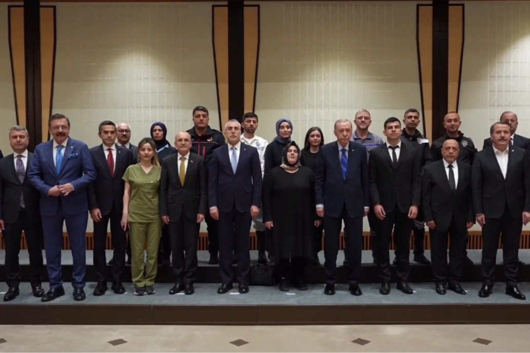 Cumhurbaşkanı Erdoğan, emek temsilcileriyle buluştu haberi