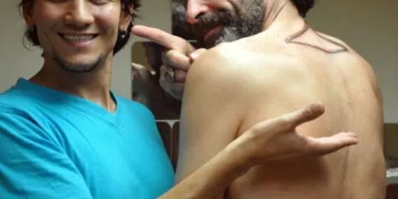 Ünlü dövme sanatçısı Fatih Serdaroğlu, adını dünyaya duyurdu haberi