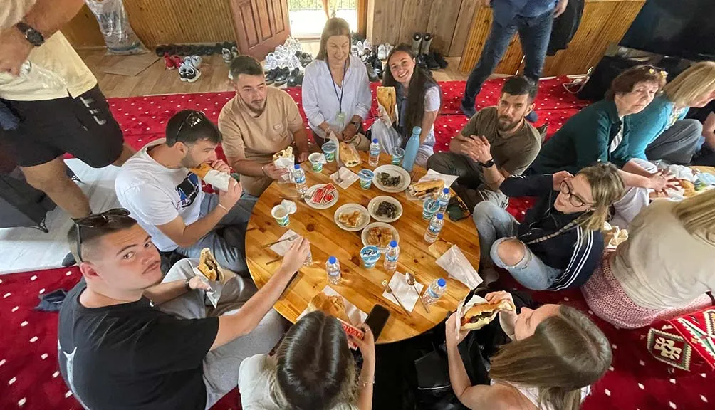Baksı Müzesi'nden Dargunlu Börek Ziyafetine! Bayburt'ta Sürdürülebilir Tatil Deneyimi Haberi