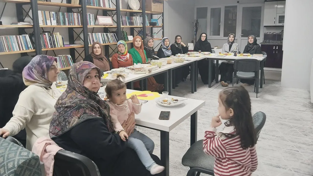 Bayburt Müftülüğü'nden Velilere Özel, Dijital Dünyada Ebeveyn Olmak Konferansı Haberi