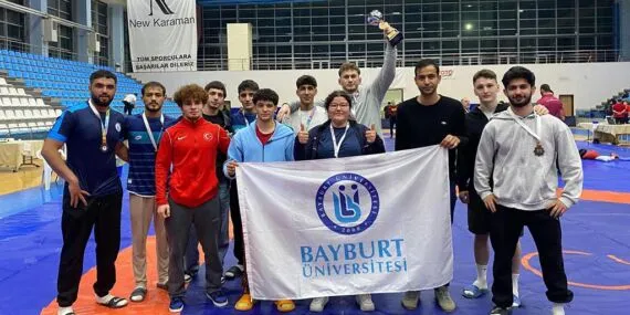 Bayburt Üniversitesi Güreş Takımları Üniversitelerarası Türkiye Şampiyonası’nda 10 Madalya Kazandı Haberi