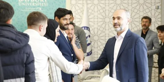 Bayburt Üniversitesi Rektörü Mutlu Türkmen Şampiyonlarla Bir Araya Geldi Haberi