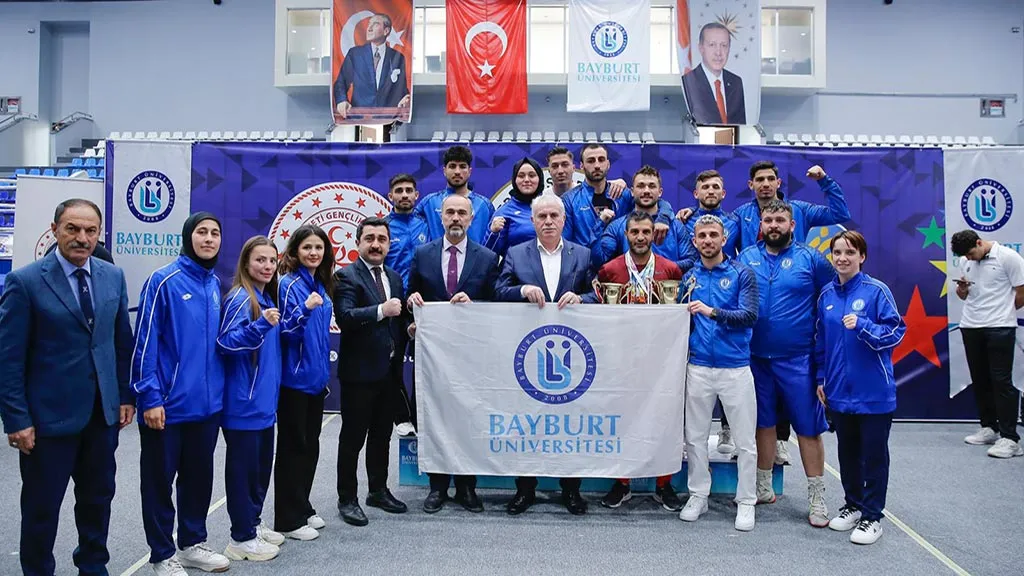 Bayburt Üniversitesi'nden Madalya Yağmuru, Boks Ringlerinde Fırtına Esti! Haberi