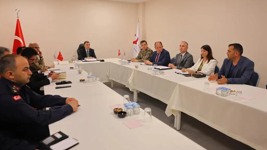 Bayburt Valisi Eldivan Geri Gönderme Merkezi'nde İncelemelerde Bulundu: Altyapı İçin Talimat Verdi Haberi