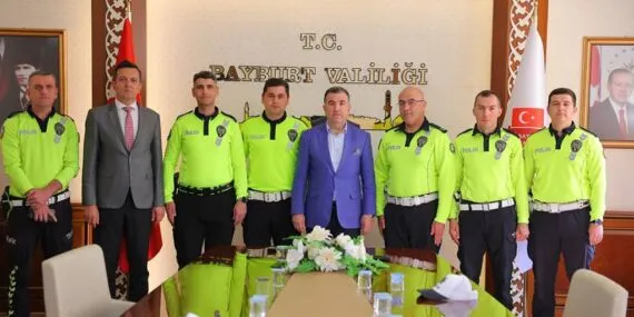 Bayburt Valisi’nden Trafik Bilinci Vurgusu ve Ödül Töreni Haberi