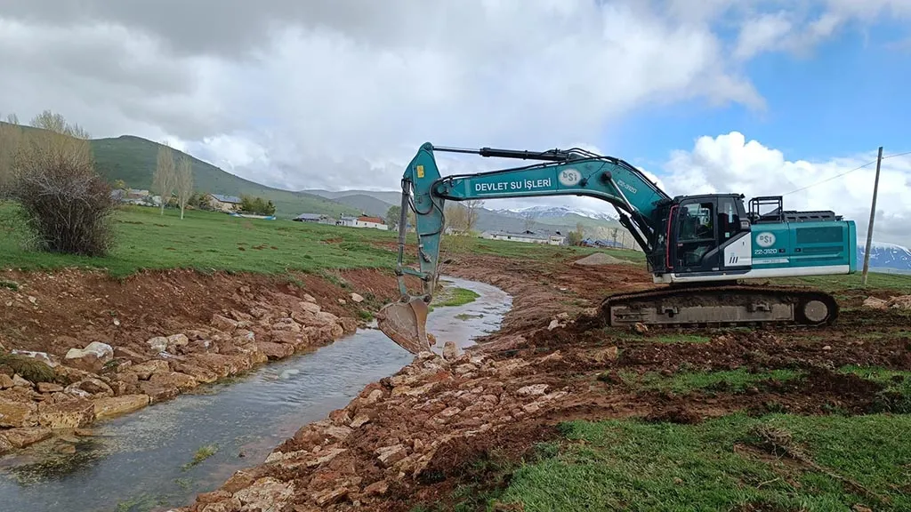 Bayburt Yaylapınar Köyü Dere Islah Çalışmaları Haberi