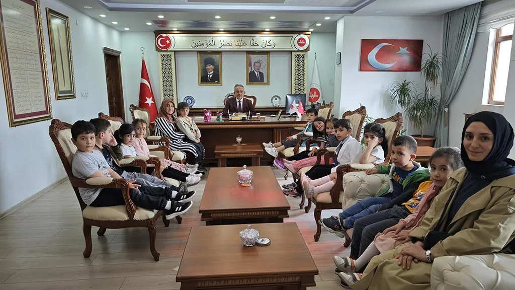 Bayburt Yetimine Sahip Çıkıyor, Miniklerden Anlamlı Yardım! Haberi