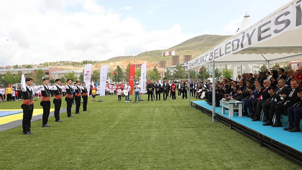Bayburt'ta 19 Mayıs Bayramı Kutlamaları Renkli Gösterilere Sahne Oldu Haberi