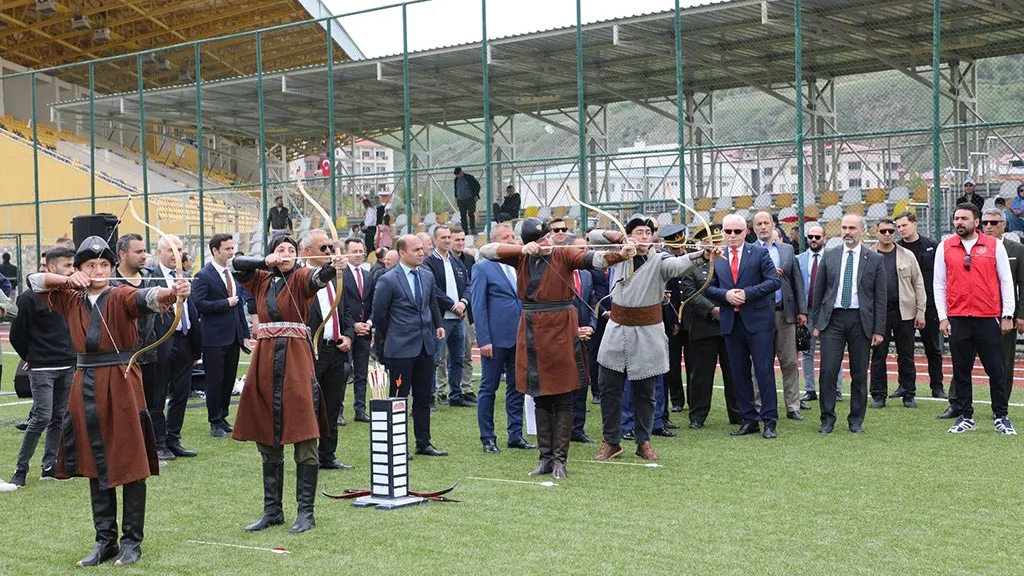 Bayburt'ta 19 Mayıs Bayramı Kutlamaları Renkli Gösterilere Sahne Oldu Haberi