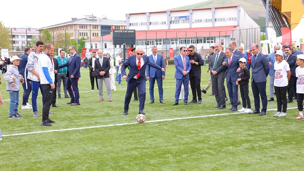 Bayburt'ta 19 Mayıs Bayramı Kutlamaları Renkli Gösterilere Sahne Oldu Haberi