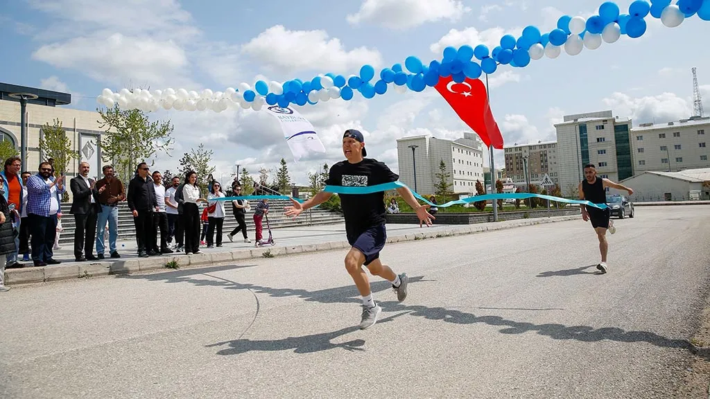 Bayburt'ta 19 Mayıs Gençlik Koşusu ve Okçuluk Turnuvası Yapıldı Haberi