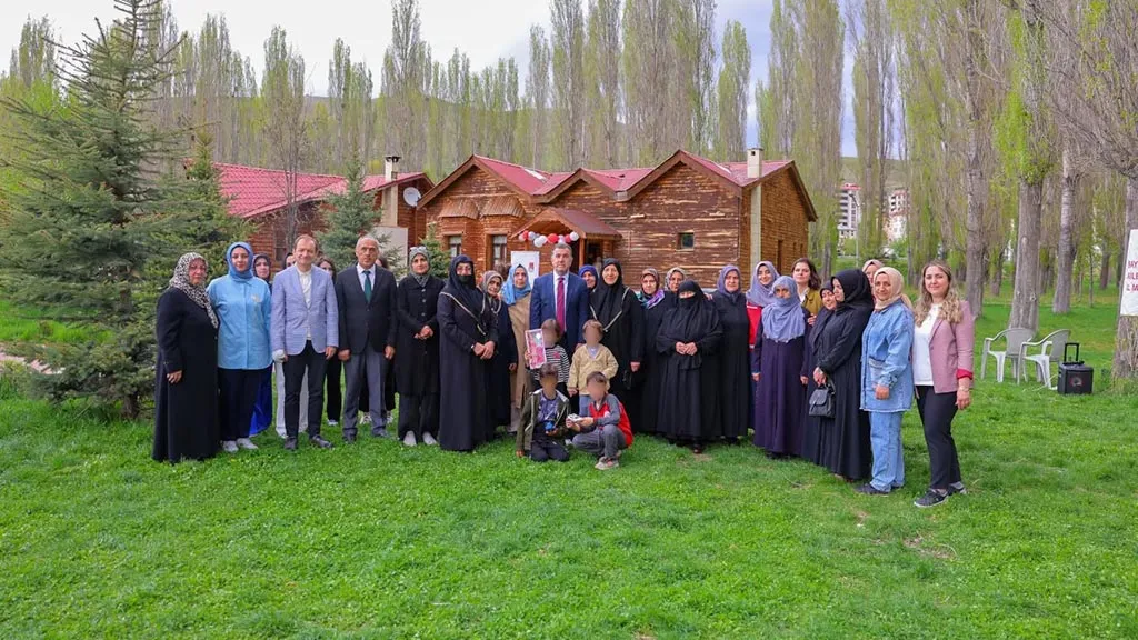 Bayburt'ta Anneler Günü Buluşması, Şehit ve Gazi Anneleri Unutulmadı Haberi