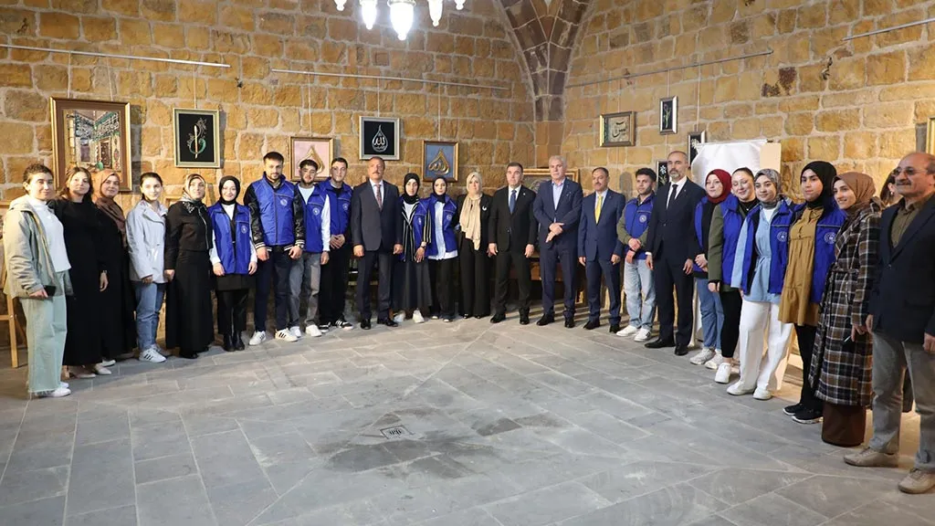 Bayburt'ta Gençlik Haftası, El Sanatları Sergisi Göz Kamaştırdı Haberi