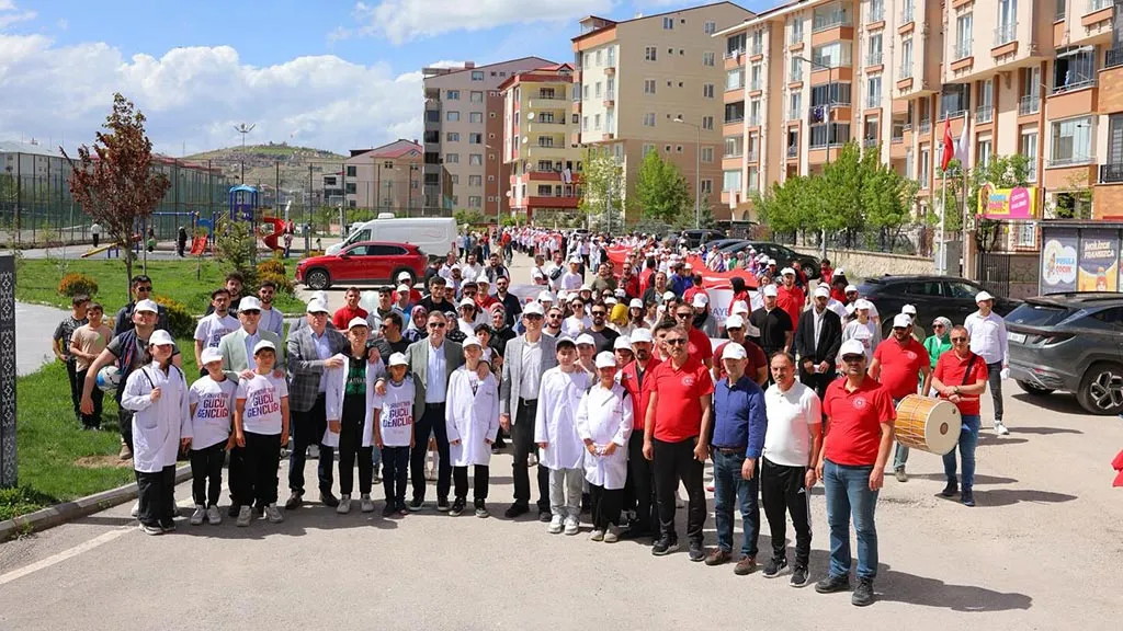 Bayburt'ta Gençlik Haftası Etkinlikleri, Gençlik Yürüyüşü Düzenlendi Haberi