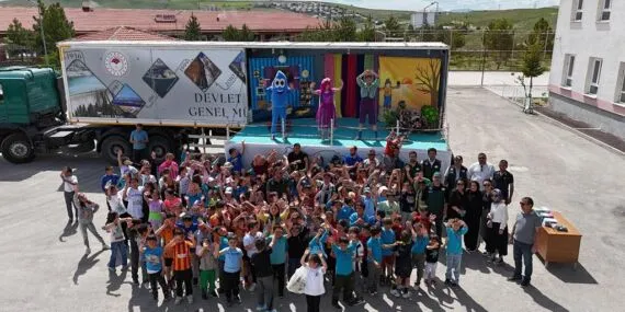 Bayburt’ta Küçük Su Damlası Tiyatrosuyla Su Bilinci Artırıldı Haberi